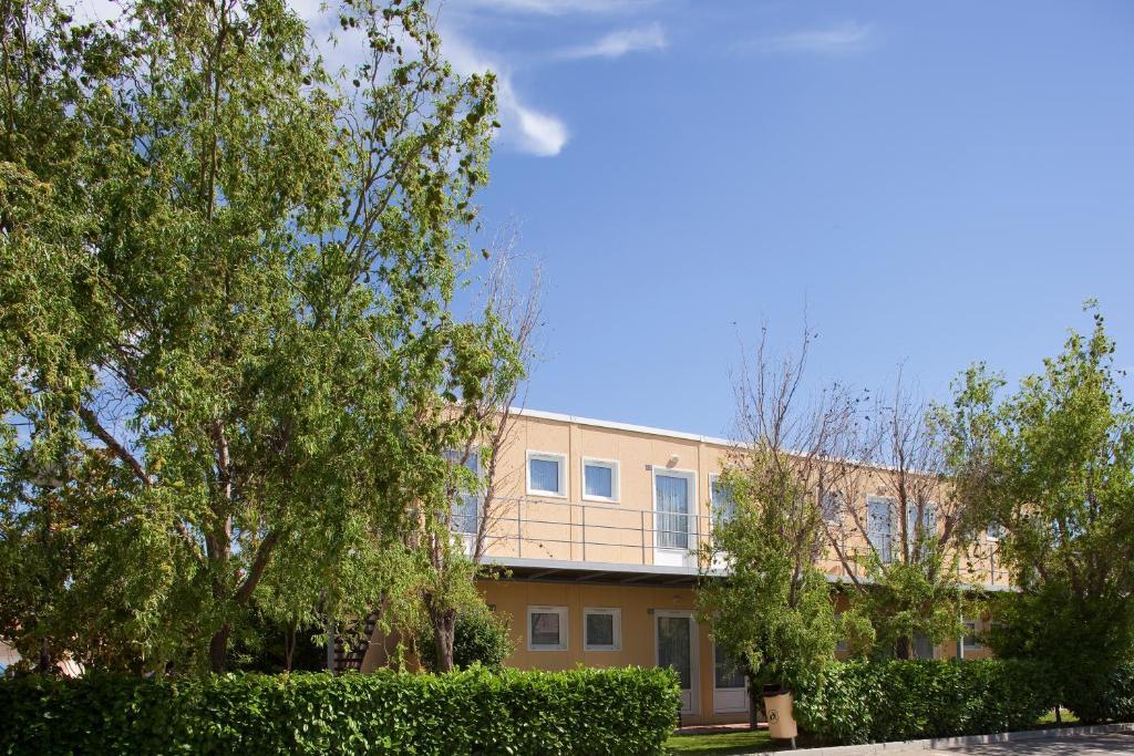 Top Motel Istres Exterior photo